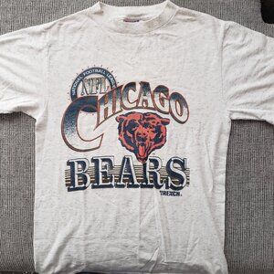 Chicago Bears circa early 90's. Never Worn Very good condition size Medium